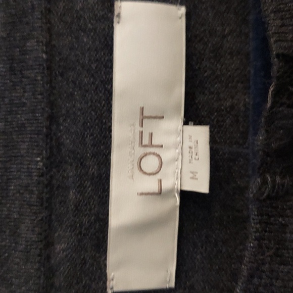 LOFT Charcoal Gray And Black Short Sleeve Cropped Button Down Sweater - Picture 2 of 9